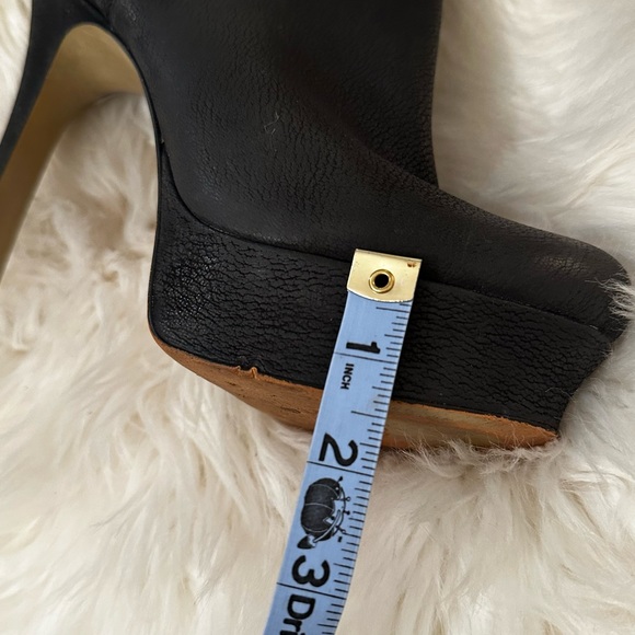 Vince Camuto Black Leather Stiletto Platform Ankle Booties Size 8.5 - Picture 15 of 15